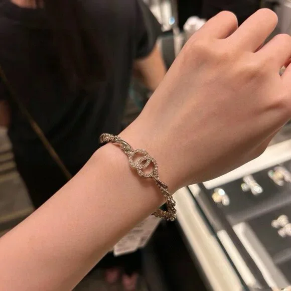 Chanel bracelet - Picture 4 of 7